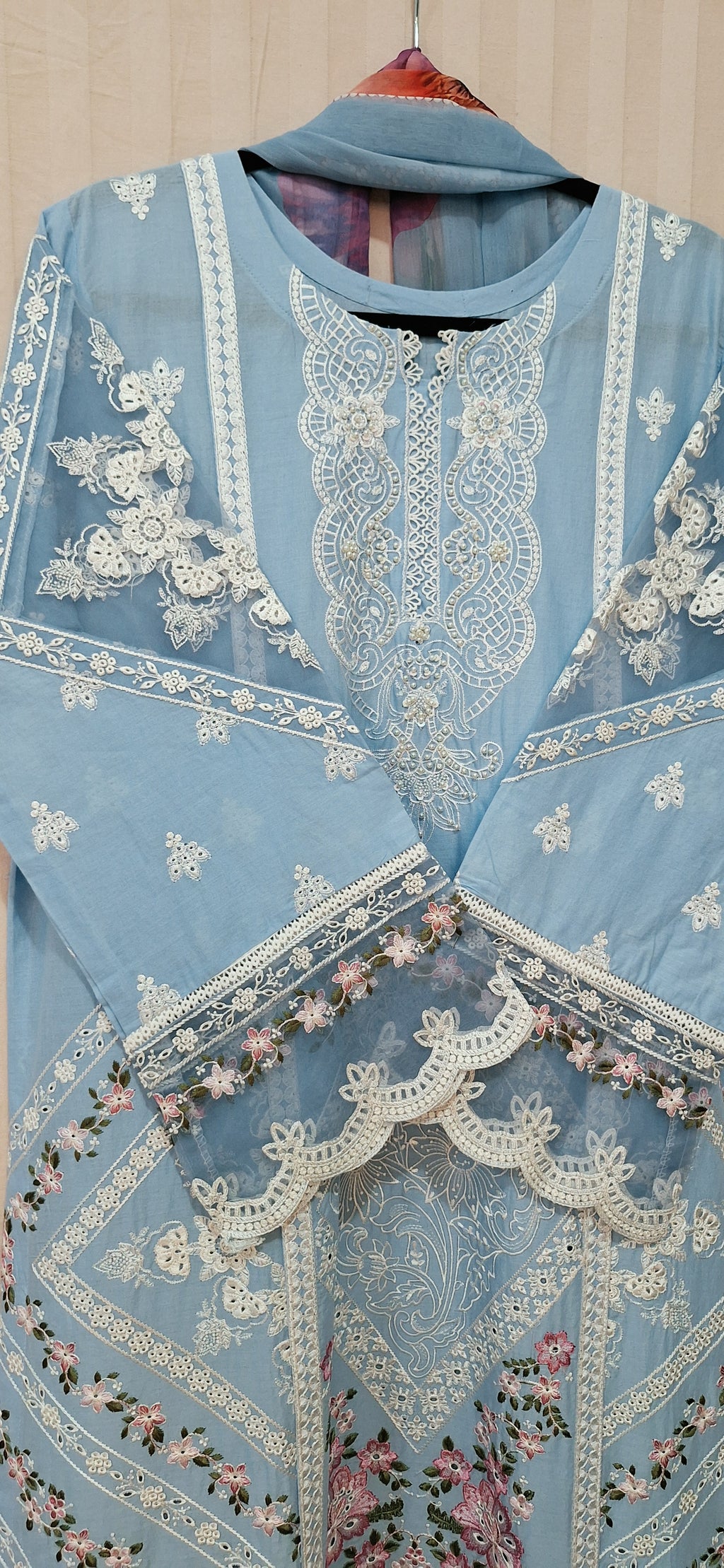 SkyBlue Orgenza sleeves